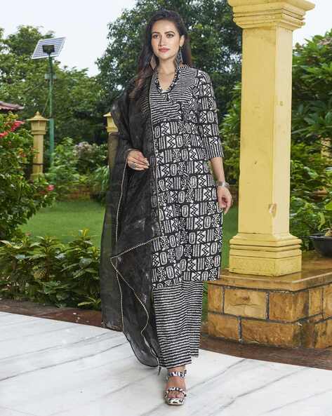 Women Printed Straight Kurta Set Price in India