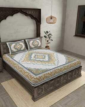 Baroque Print Double Bedsheet with Pillow Covers-image-9