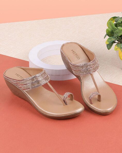 Women Round-Toe Slip-On Wedges