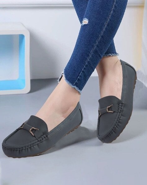 Round toe loafer flat deals