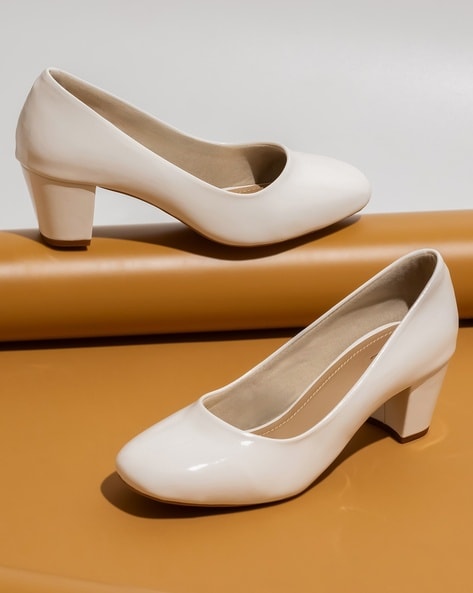 Round toe pump online