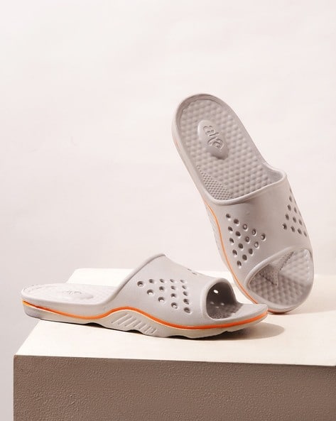 Liberty White Sandals For Mens Online Crocs Thong-Strap Flat Flip