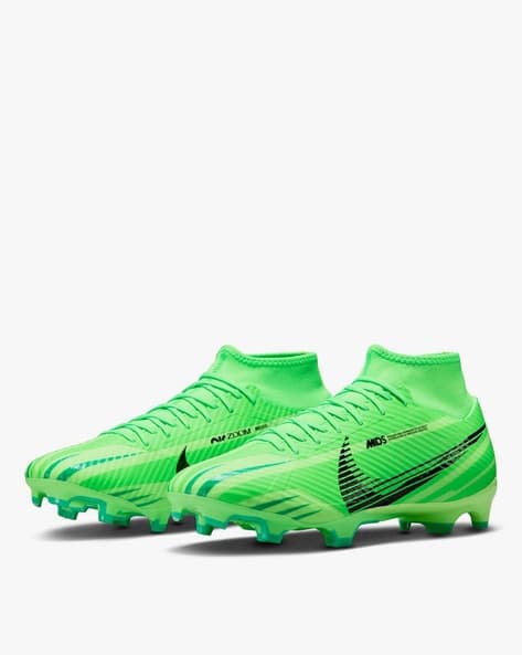 Buy Green Sports Shoes for Men by NIKE Online