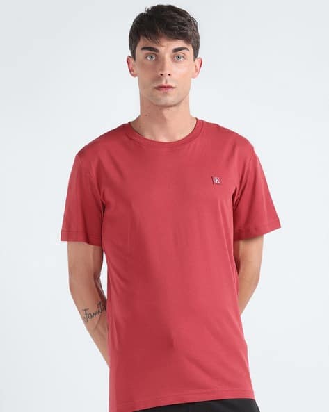 Men Regular Fit Crew-Neck T-Shirt with Logo Badge