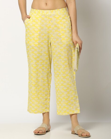 Women Printed Relaxed Fit Pants Price in India
