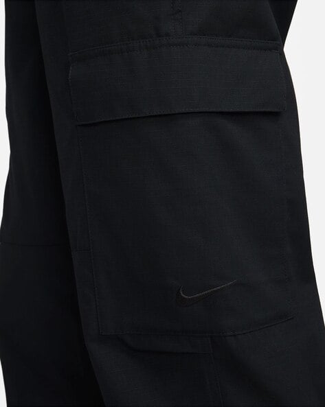 Nike Men's Relaxed Track Pants (AH6073-011_Black/White_S) : Amazon.in:  Clothing & Accessories