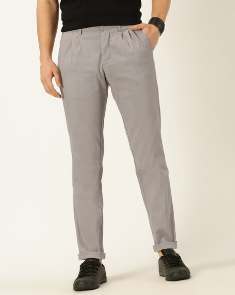 Men Relaxed Fit Pleated Chinos