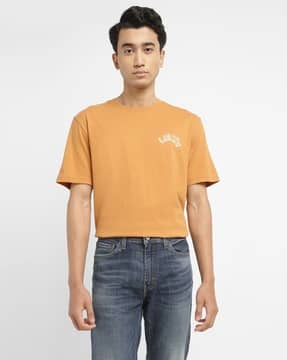 levis mustard t shirt