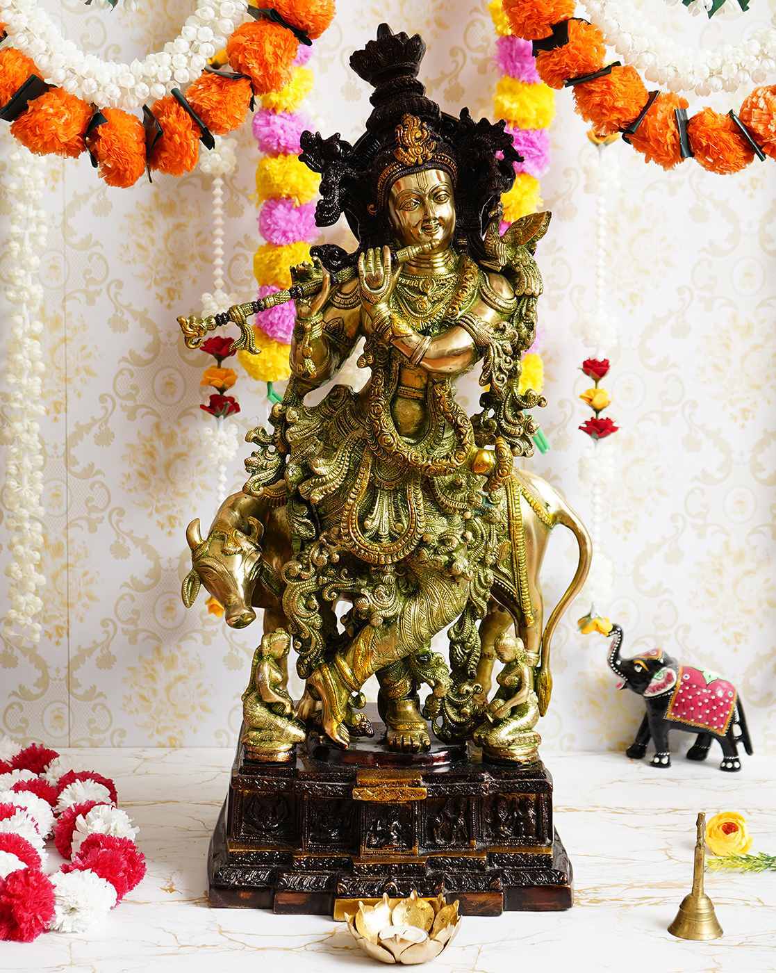 Buy Gold Showpieces & Figurines for Home & Kitchen by Ecraftindia Online