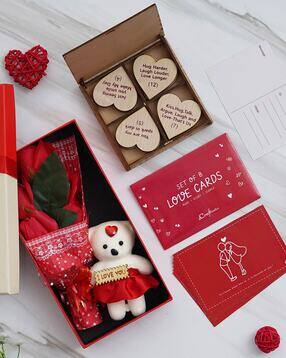 Set of 8 Love Post cards with Teddy & Rose Gift Set