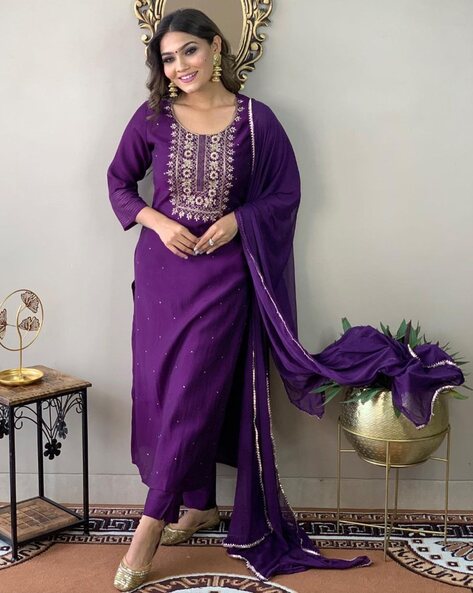 Women Embroidered Straight Kurta Suit Set