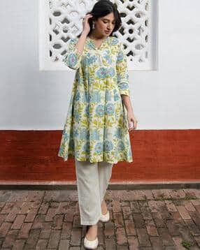 Floral Print V-Neck Tunic-image-45