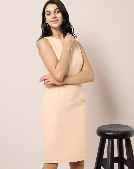 beige champagne bridesmaid dress Betsy & Adam Plus Size Cape Back Metallic Gown - Gold/Silver