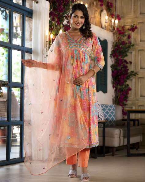 Varanga Women Embroidered Flared Kurta Set