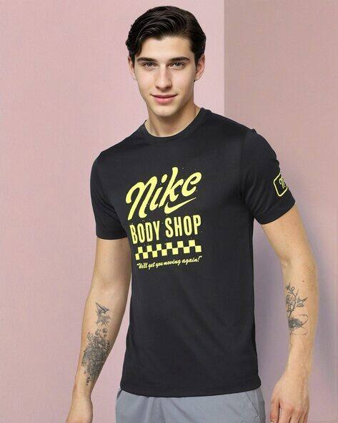 Buy Black Tshirts for Men by NIKE Online