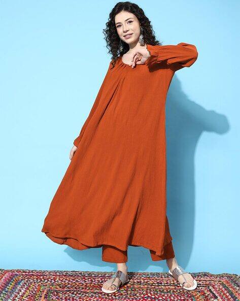 Varanga Women V-Neck Flared Kurta with Pants