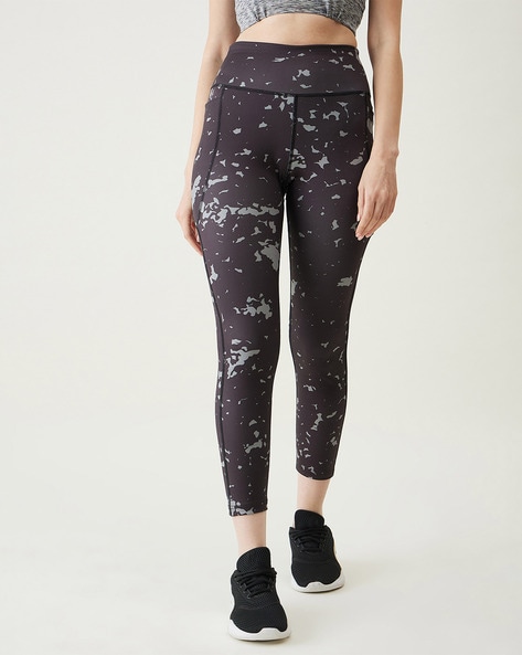 High-Rise Tights with Cargo Pockets