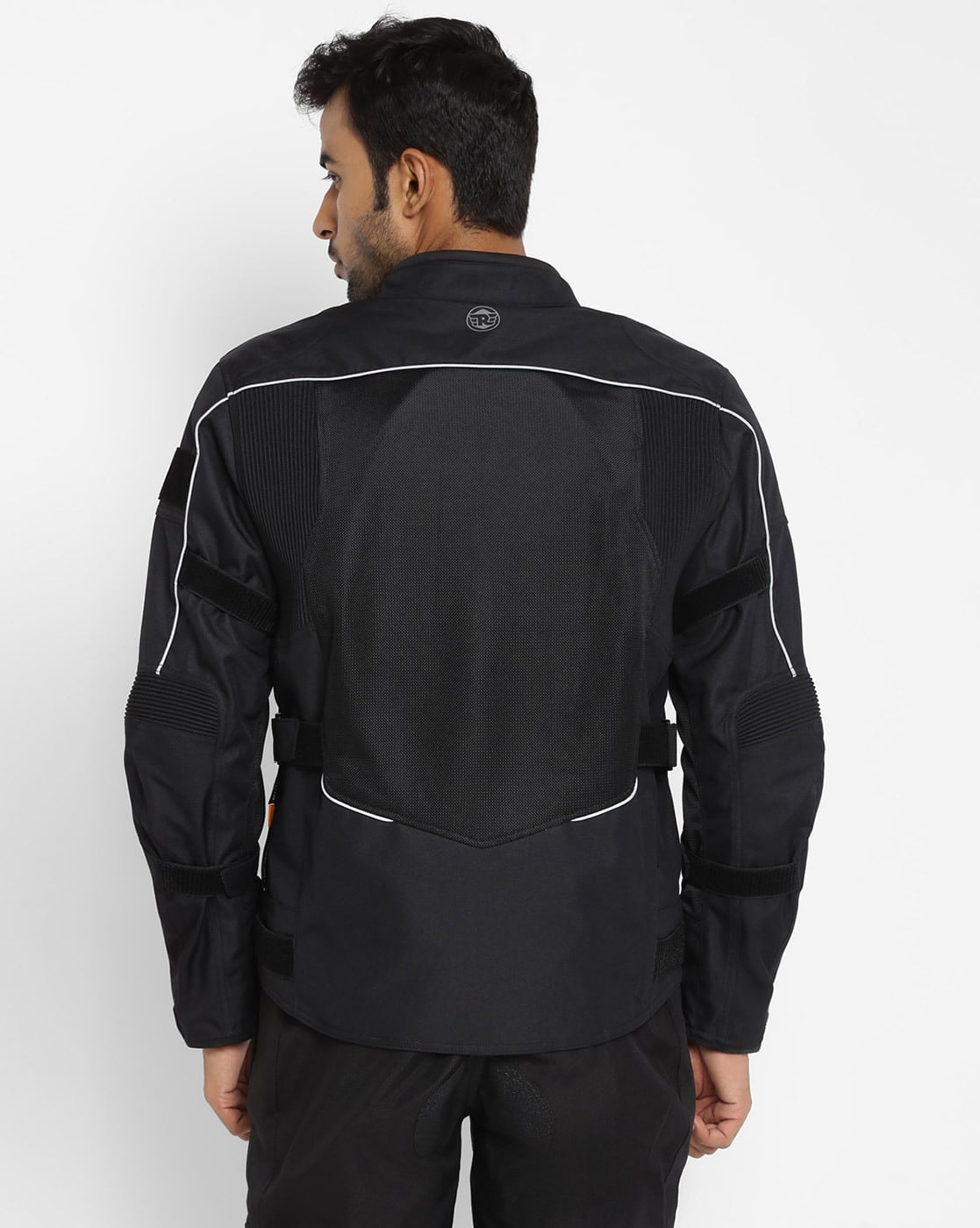 -1117Wx1400H-467159965-black-