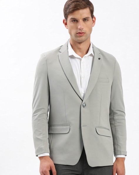 Men Slim Fit Single-Breasted Blazer with Full Sleeves