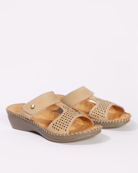 HI-ATTITUDE Women Embellished CN- Maya Wedges