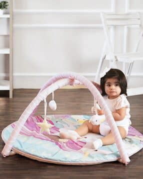 Printed Playmat with Toy Hanger