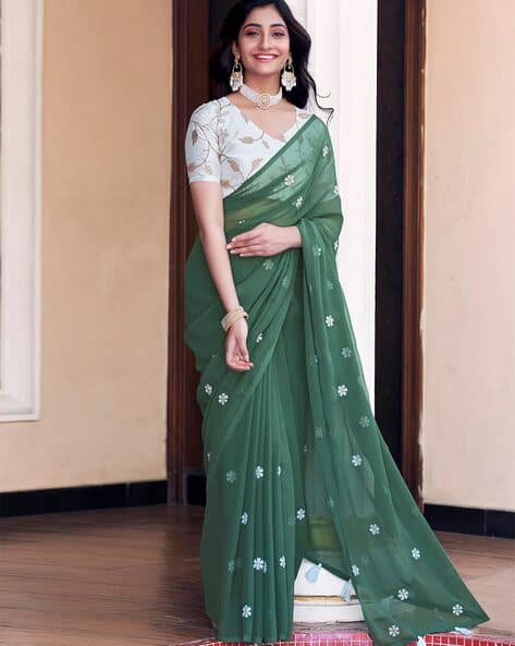 Women Georgette Saree with Contrast Border
