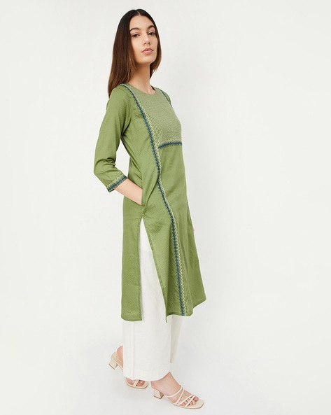 Women Straight Kurta with Insert Pocket