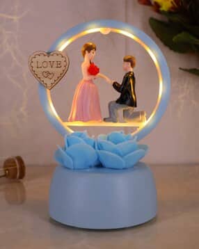 Love Couple Statue with LED Light