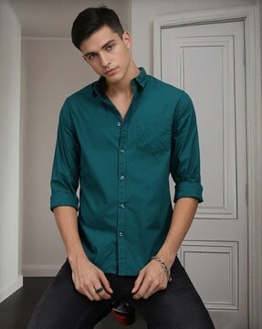 Spread Collar Shirt with Patch Pocket