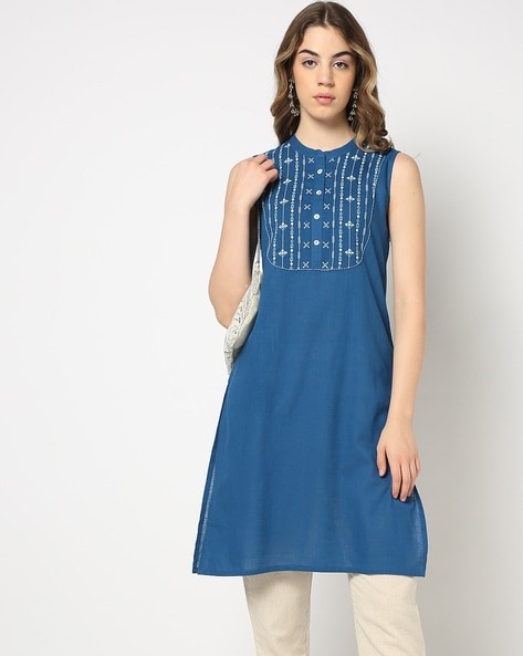 Women Straight Kurta with Embroidered Yoke