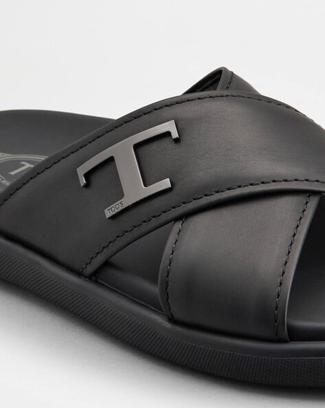【送料&関税込】Tod's Logo Engraved Slip-on Sandals Tod's Logo Engraved Slip-on Sandals Tod's