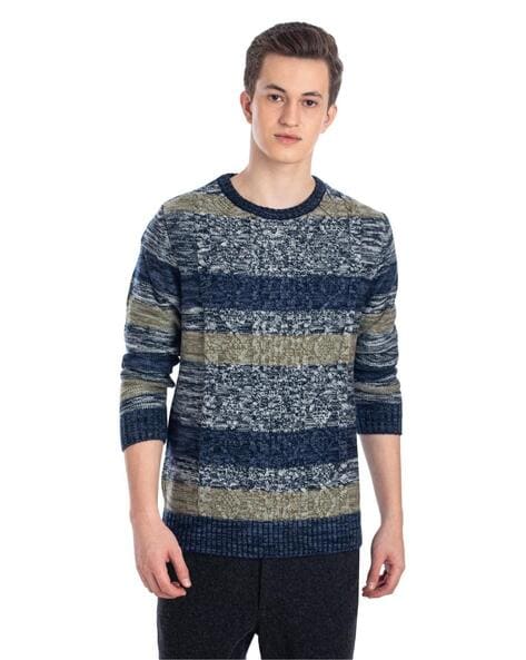 Men Colourblock Regular Fit Pullover