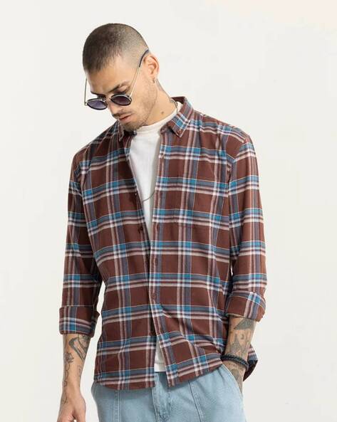 Men Checked Slim Fit Shirt with Patch Pocket