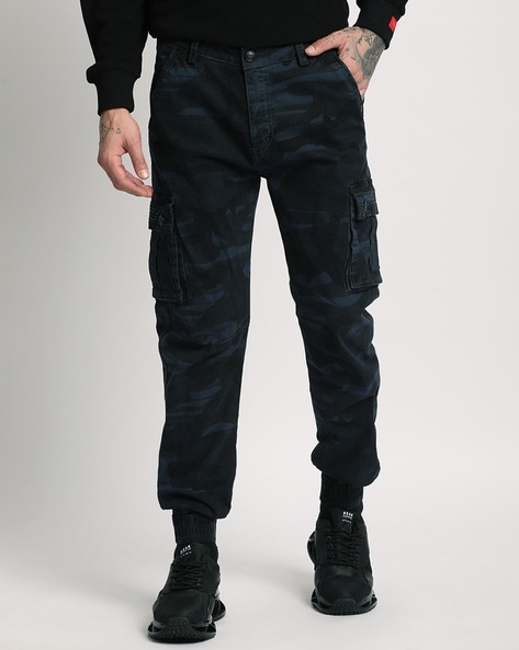 Men Camouflage Print Relaxed Fit Cargo Pants