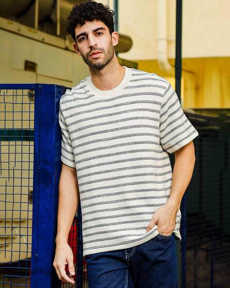 Men Striped Relaxed Fit Crew-Neck T-Shirt