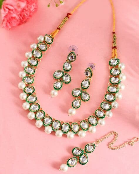 VALLEY OF JEWELLERY (VOJ) Women Stone-Studded Necklace & Earrings Set