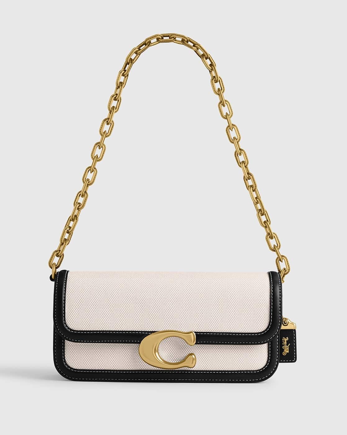 -1117Wx1400H-410476839-b4wrl-