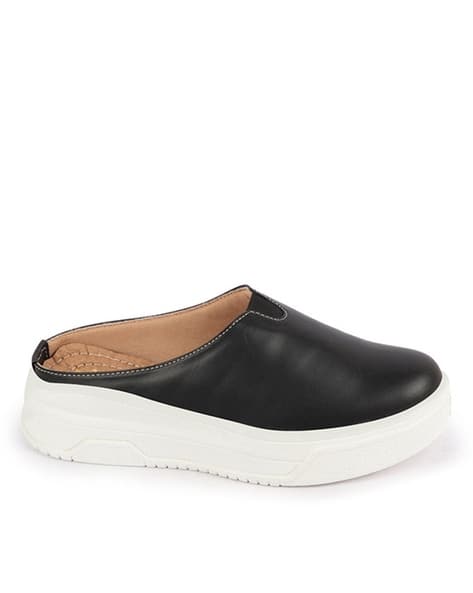 Women Round-Toe Slip-On Shoes