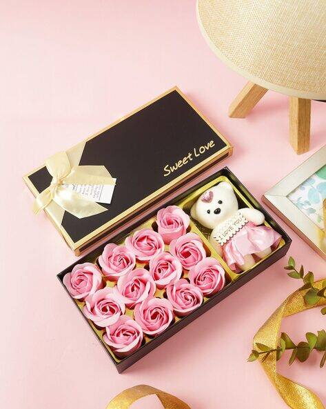 Tayhaa Artificial Flowers & Teddy Bear Set