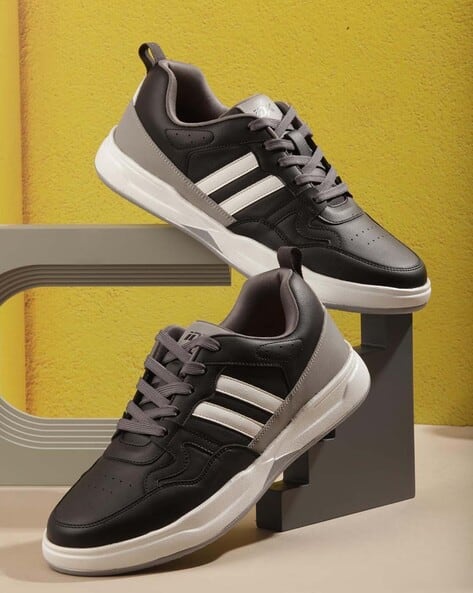 Men Colourblock Lace-Up Sneakers