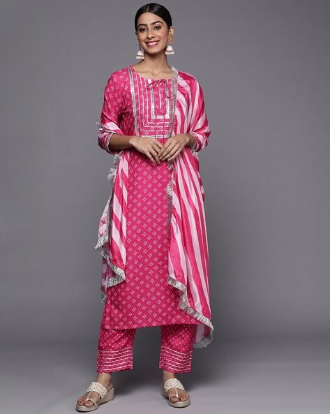 Varanga Women Printed Straight Kurta Set