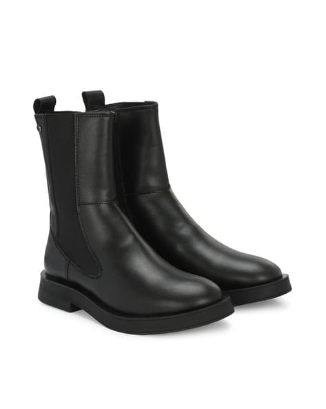 DELIZE Women Ankle-Length Boots with Zip Closure