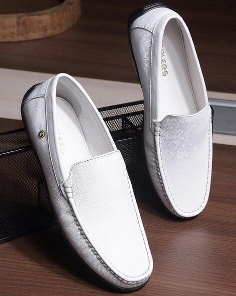 Men Round-Toe Slip-On Loafers