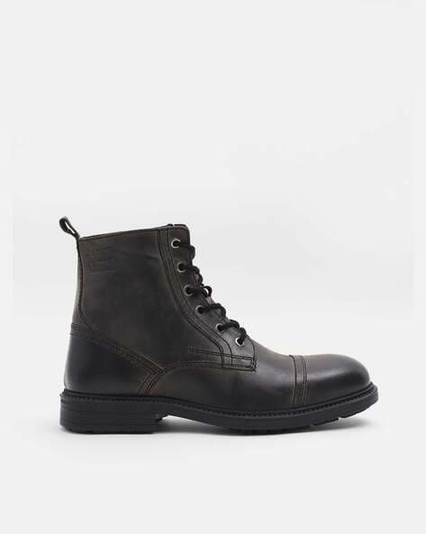 Round Toe Lace Up Boots