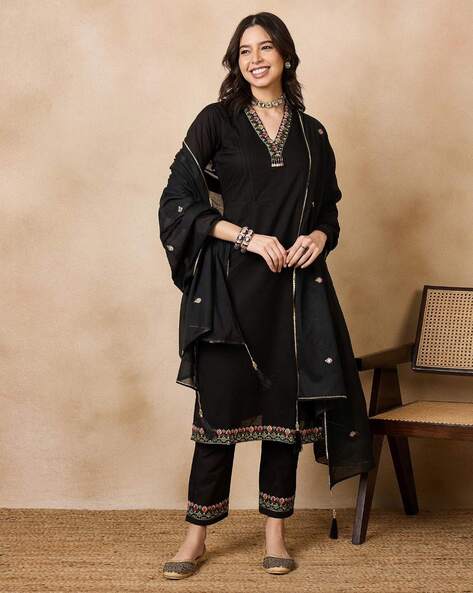 Women Floral Embroidered Straight Kurta with Pants & Dupatta Price in India