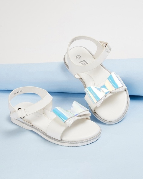 White sandals with velcro fastening hotsell