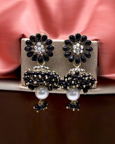 Women Pearl Kundan Studded Earrings