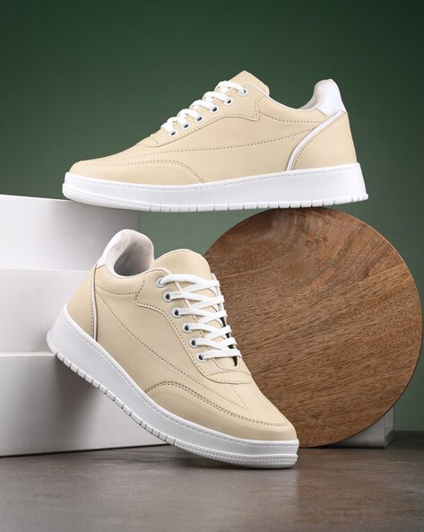 Men Low-Top Lace-Up Sneakers