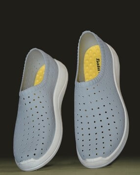 bata Women Low-Top Walking Shoes-picture-16