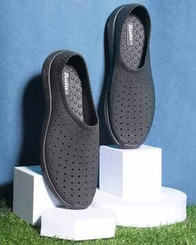 bata Women Low-Top Walking Shoes-picture-38